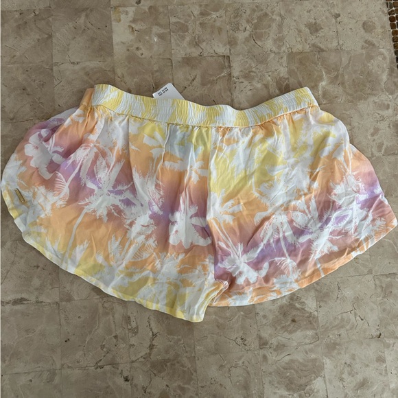 NWT ROXY Wrap‎ Around Hawaiian Palm Tree Print SHORTS  Women’s Size M - Picture 3 of 7